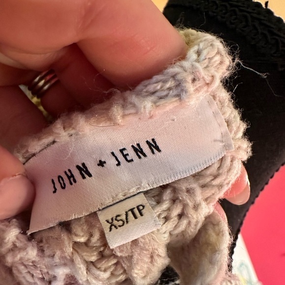 Beige woman's sweater with original back details size XS - Picture 5 of 5